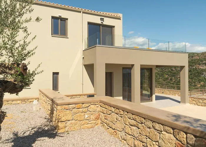 Nodeas Grande Megali Mantineia