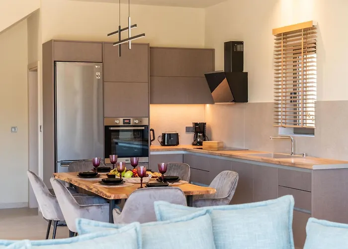 فيلة Nodeas Grande *