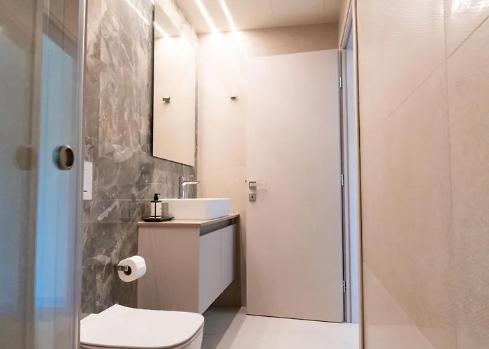 فيلة Nodeas Grande Megali Mantineia