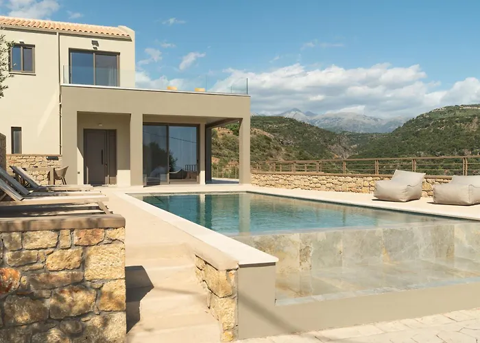 Nodeas Grande * Megali Mantineia